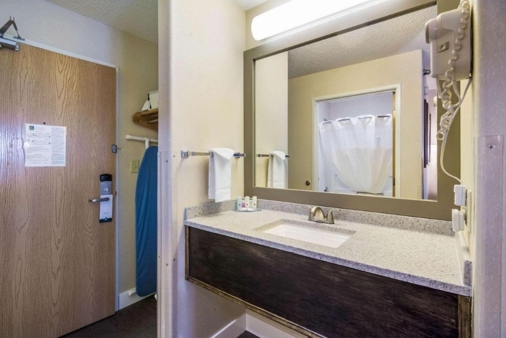 Room image 5