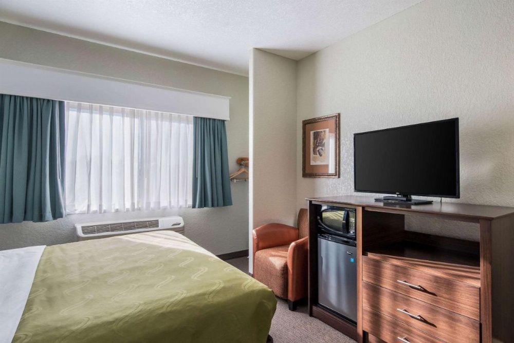 Room image 4