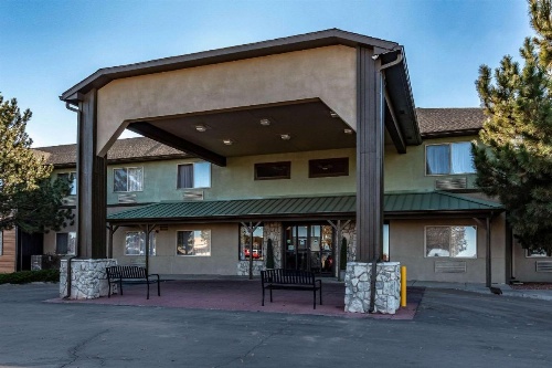 Quality Inn & Suites West image 46